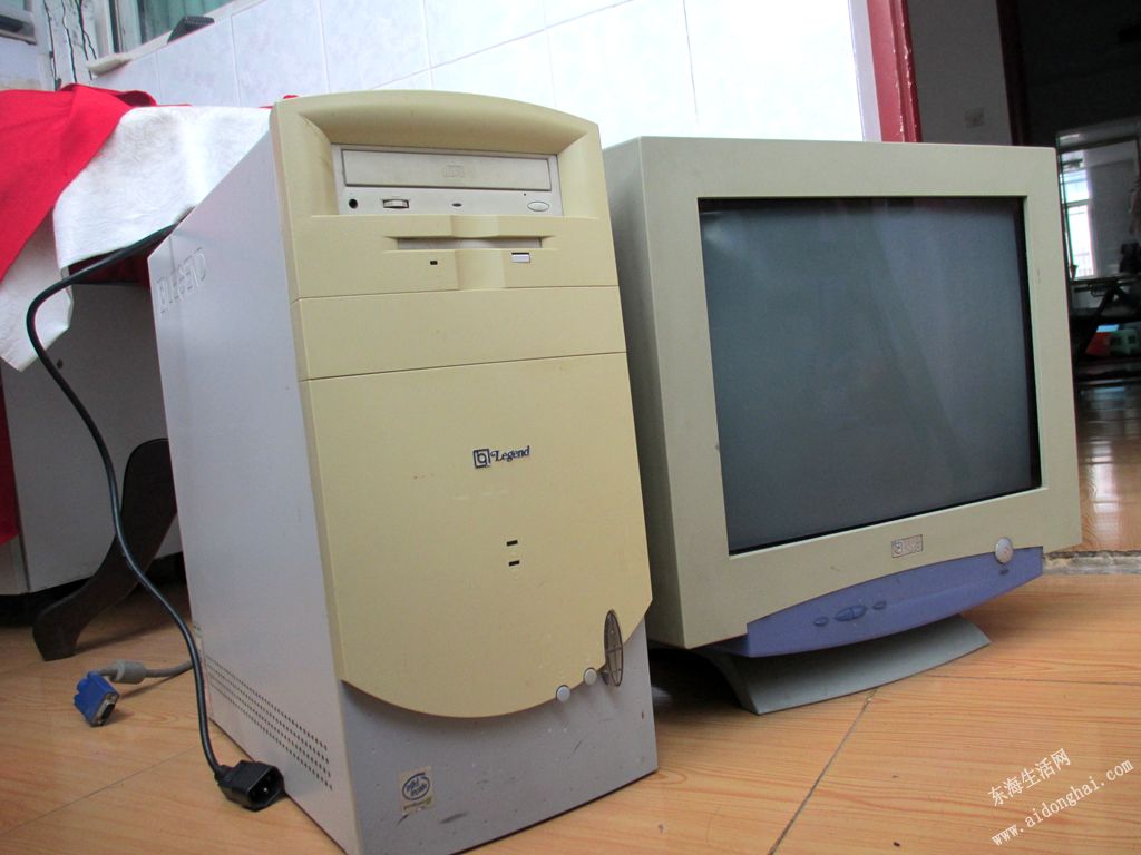 办公室退旧几台电脑破烂价出售 独显 上网聊天小游戏